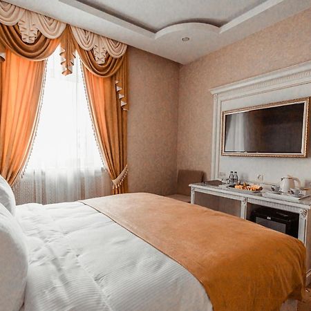 Imperial Palace Hotel Minszk Kültér fotó