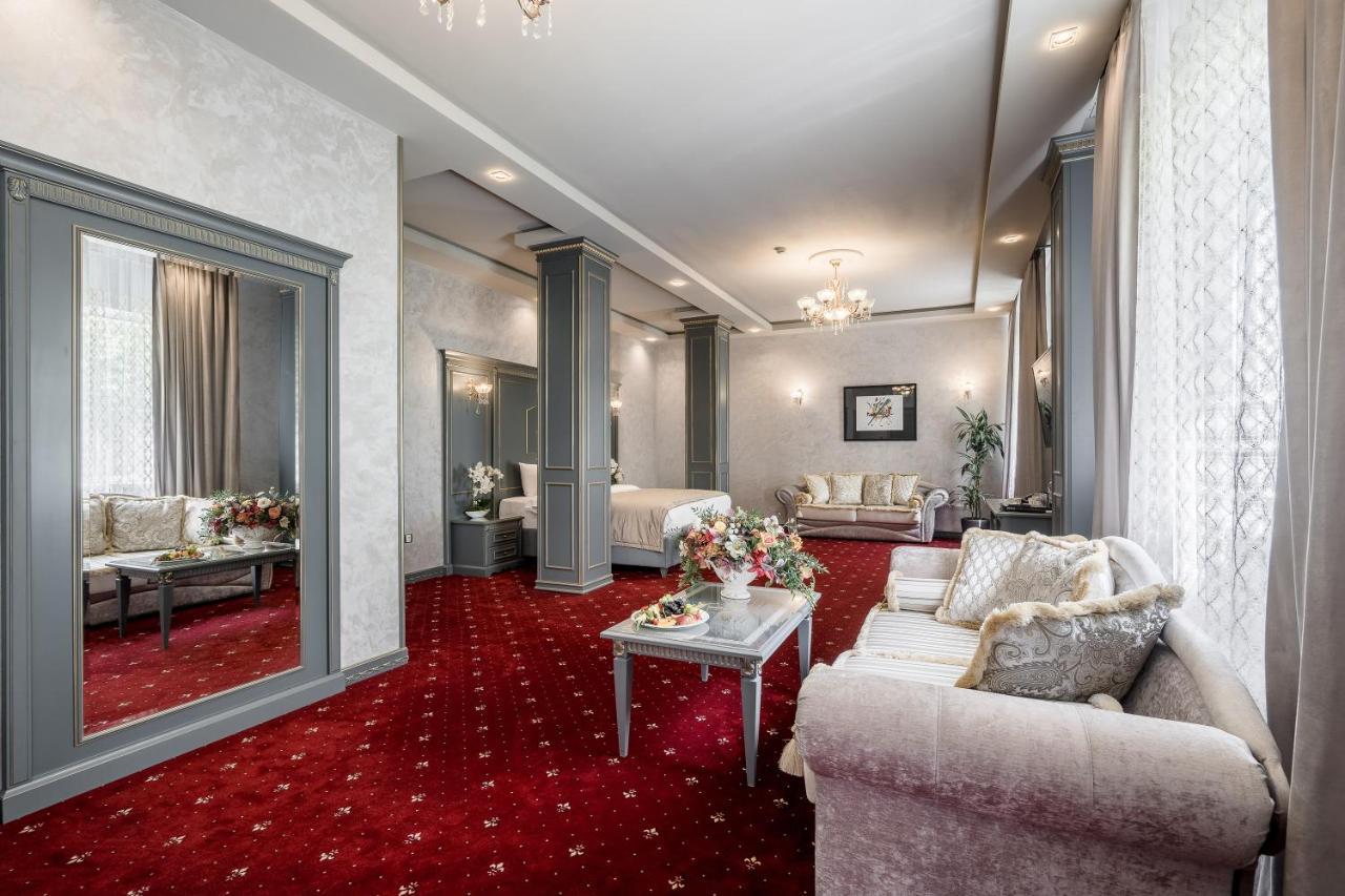 Imperial Palace Hotel Minszk Kültér fotó