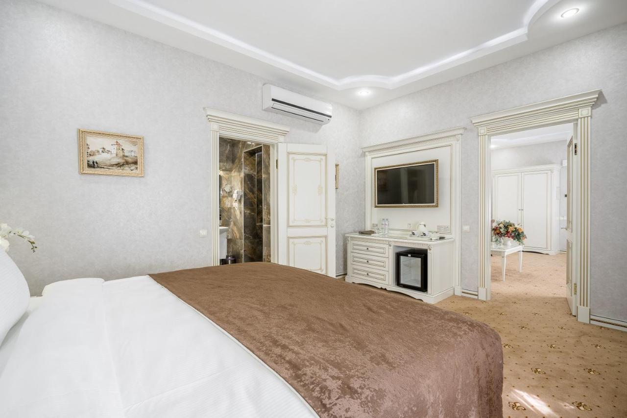 Imperial Palace Hotel Minszk Kültér fotó