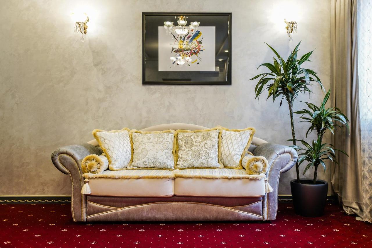 Imperial Palace Hotel Minszk Kültér fotó