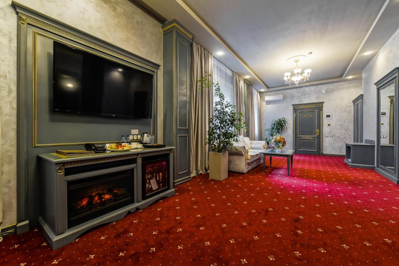 Imperial Palace Hotel Minszk Kültér fotó
